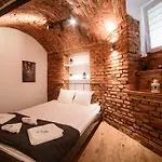 Cracow Rent Apartments - Spacious Apartments For 2-7 People In Quiet Area - Kolberga Street Nr 3 - 10 Min To Main Square By Foot