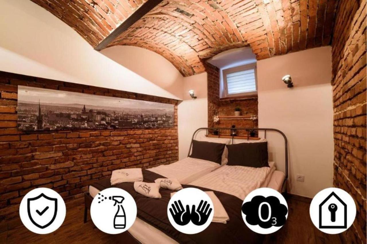 Cracow Rent - Spacious For 2-7 People In Quiet Area - Kolberga Street Nr 3 - 10 Min To Main Square By Foot * Kraków