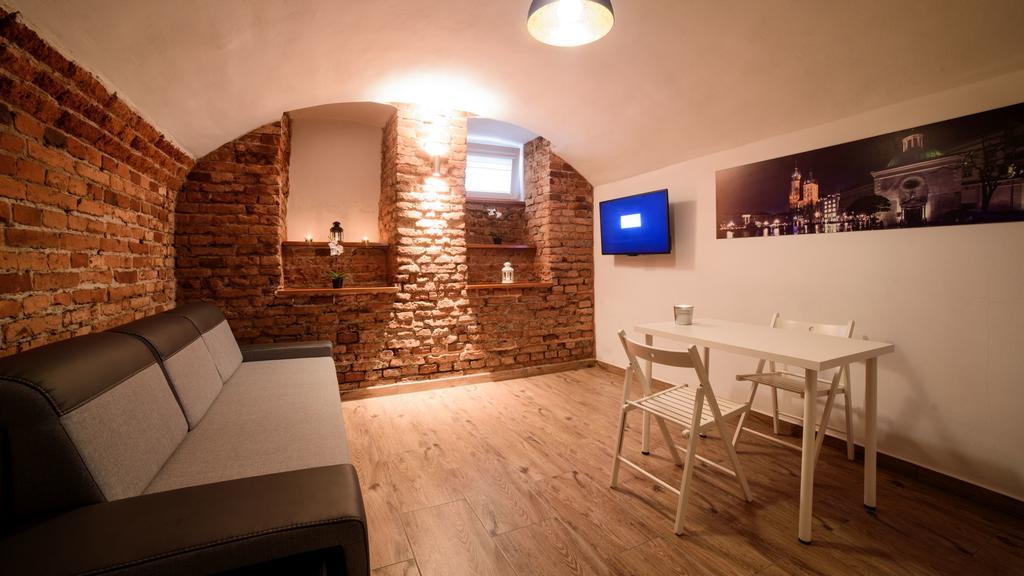 Aparthotel Cracow Rent - Spacious For 2-7 People In Quiet Area - Kolberga Street Nr 3 - 10 Min To Main Square By Foot Krakau