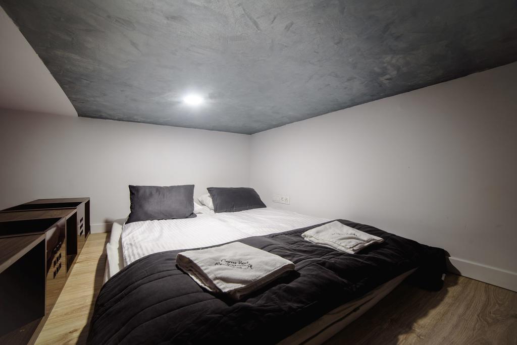 Cracow Rent - Spacious For 2-7 People In Quiet Area - Kolberga Street Nr 3 - 10 Min To Main Square By Foot Krakau
