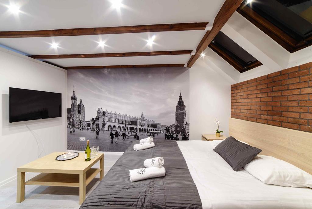 Aparthotel Cracow Rent - Spacious For 2-7 People In Quiet Area - Kolberga Street Nr 3 - 10 Min To Main Square By Foot